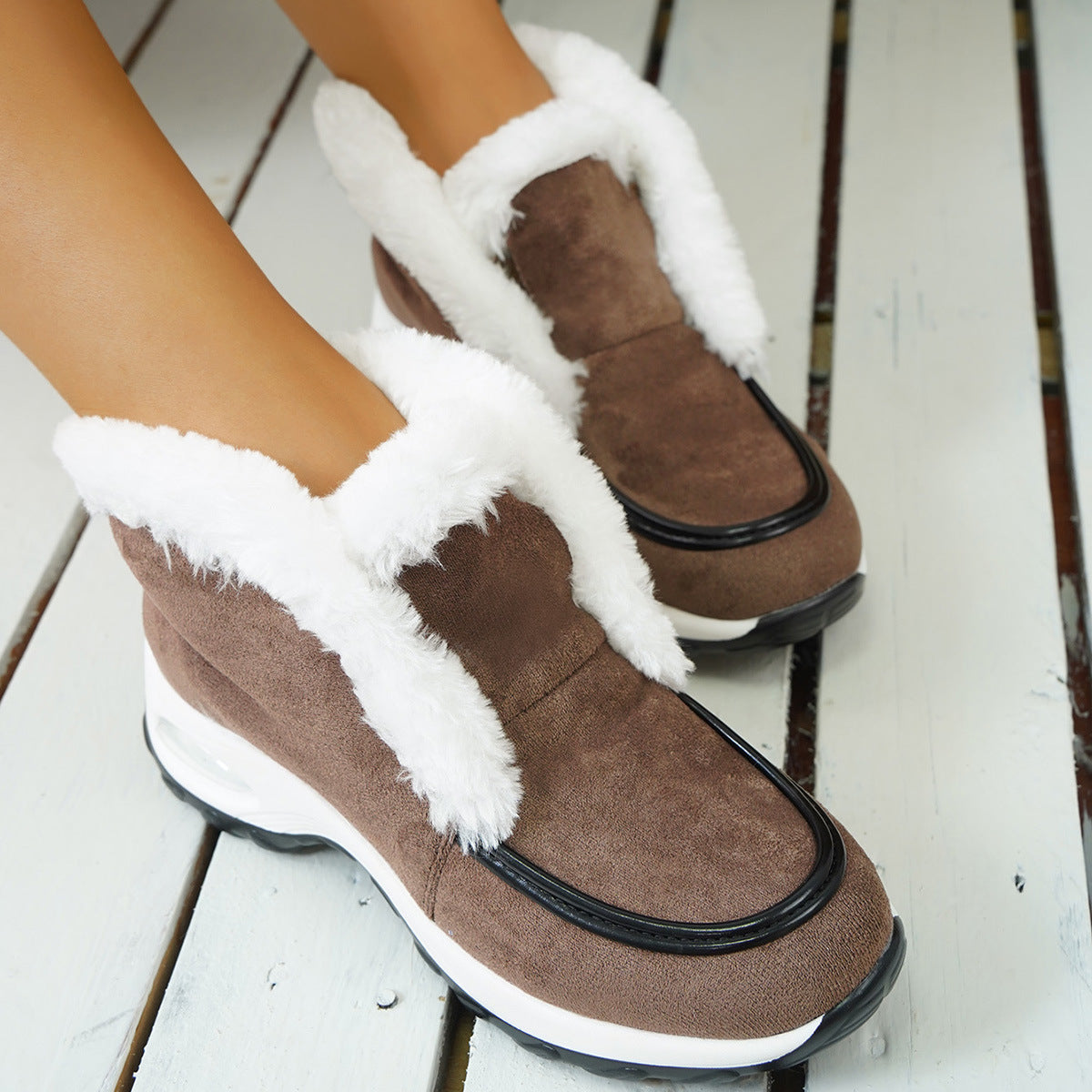 Winter Chic: Air-Cushioned Leopard Print Platform Snow Boots for Women