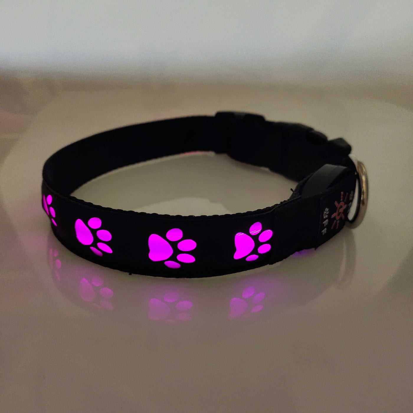 Led Rechargeable and Luminous Dog Paw Anti-Accident, Anti-Loss and Anti-Loss Light Warning Dog Collar