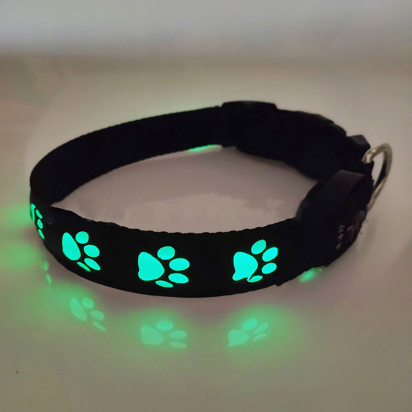 Led Rechargeable and Luminous Dog Paw Anti-Accident, Anti-Loss and Anti-Loss Light Warning Dog Collar