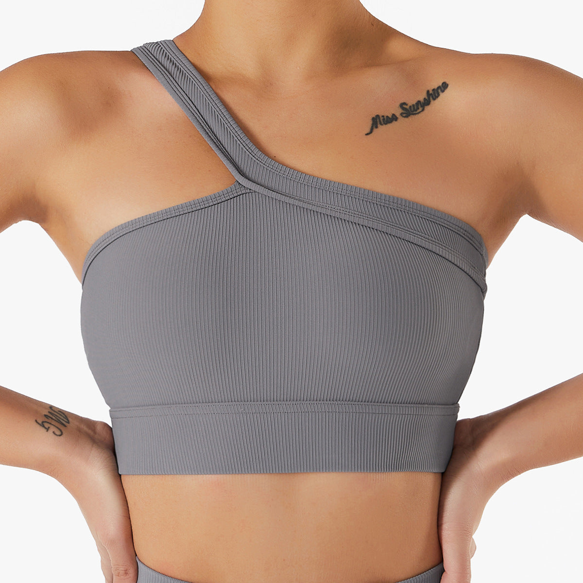 New Long Sleeve Yoga Wear Quick Dry Top With Chest Pad